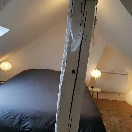 Appartement Typique Rouen Centre Avec Parking Gratuit ルーアン