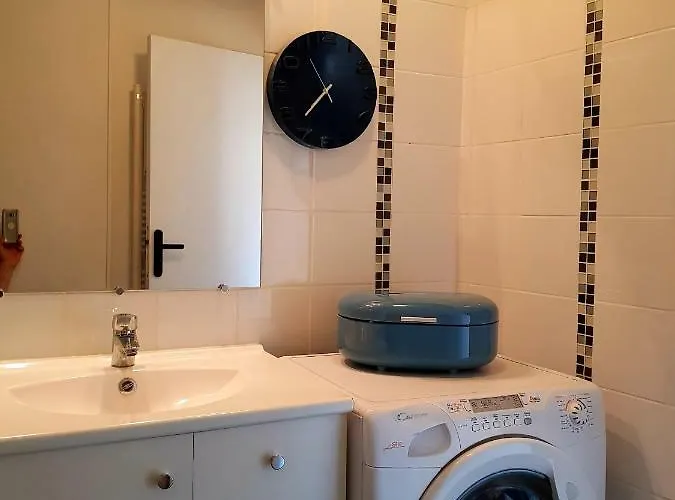 Typique Centre Avec Parking Gratuit דירה